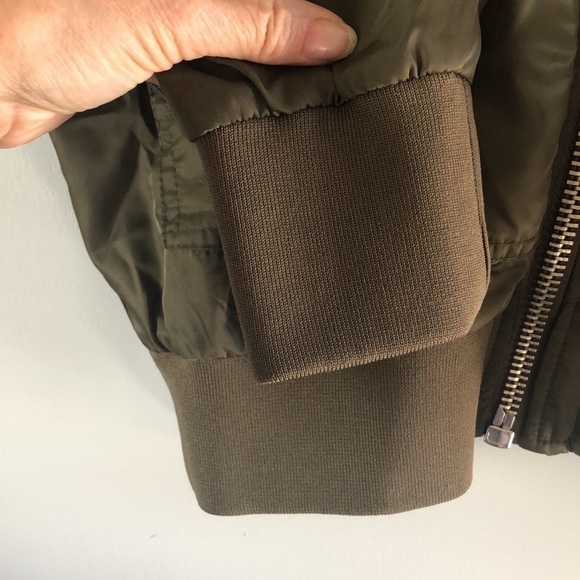 Free People Bomber Flight Jacket Olive Green Pockets Lightweight Size XS Coat - Picture 12 of 16